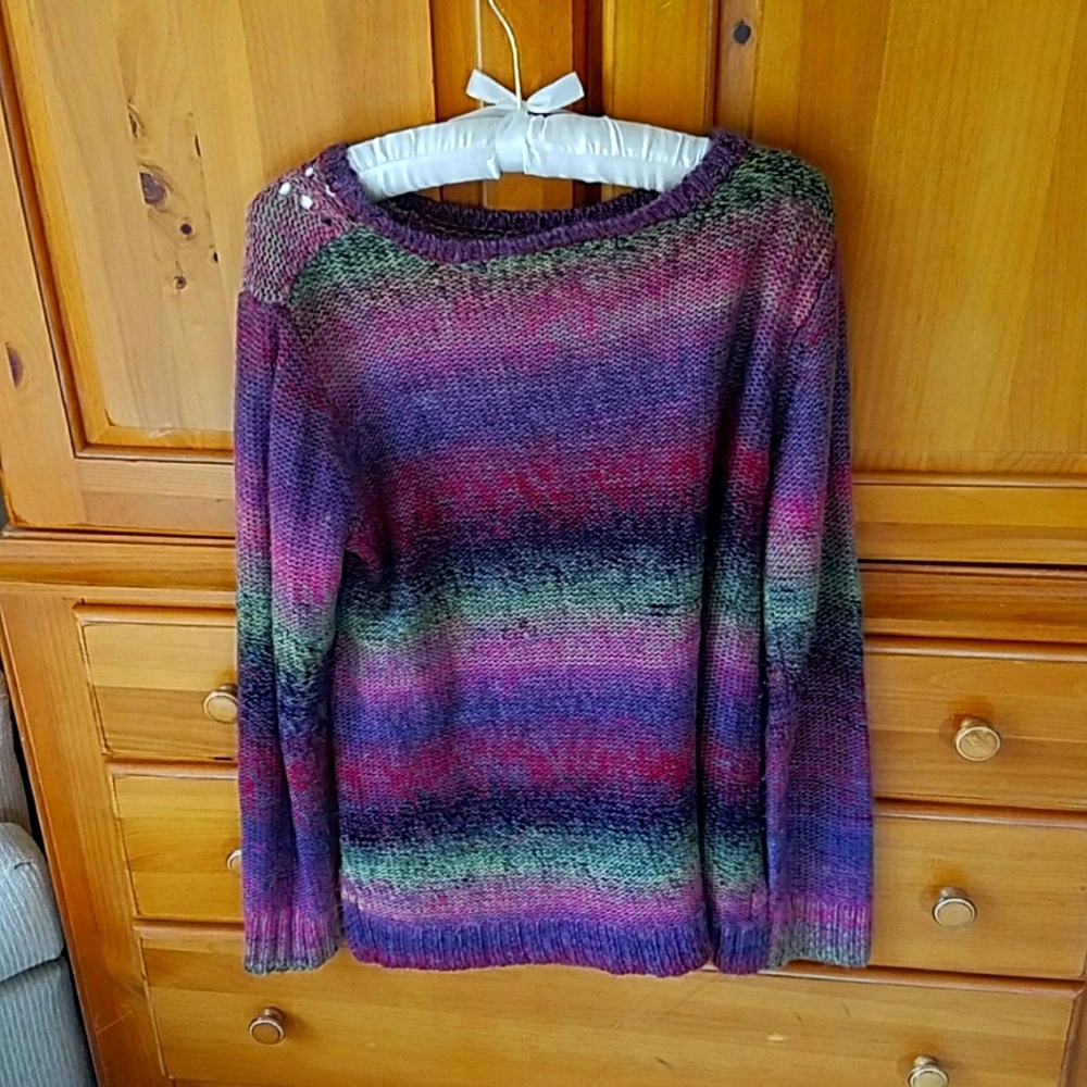 Women's blended colored sweater. Size XL